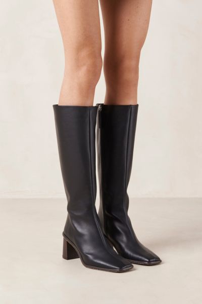 ALOHAS EAST LEATHER KNEE HIGH BOOT IN CORN BLACK, WOMEN'S AT URBAN OUTFITTERS
