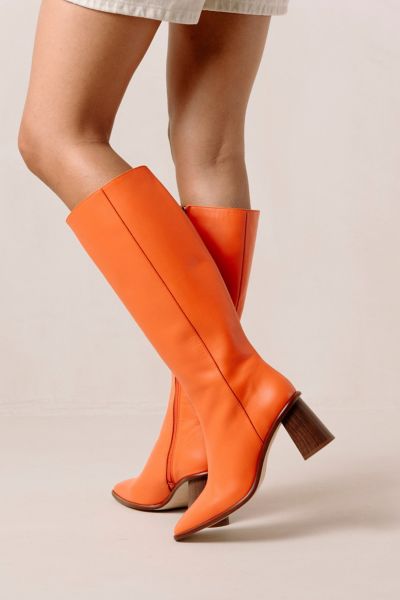 Alohas South Leather Boots In Pomelo Orange