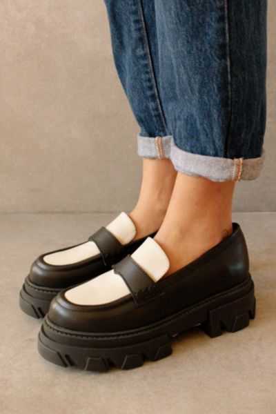 ALOHAS TRAILBLAZER LEATHER PLATFORM LUG LOAFER JACKET IN BLACK CREAM, WOMEN'S AT URBAN OUTFITTERS
