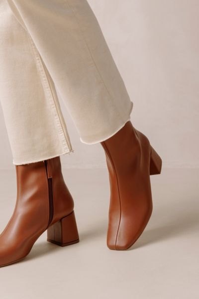 Svegan Watercolor Vegan Leather Ankle Boot In Gingerbread Brown