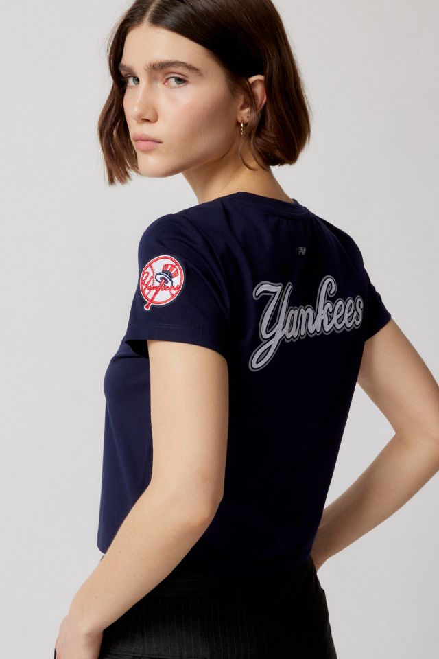 New Era New York Yankees MLB Camp Tee in Cream, Men's at Urban Outfitters