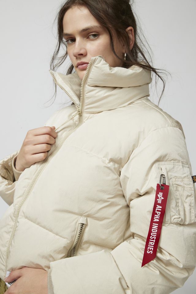 Alpha industries hotsell white parka