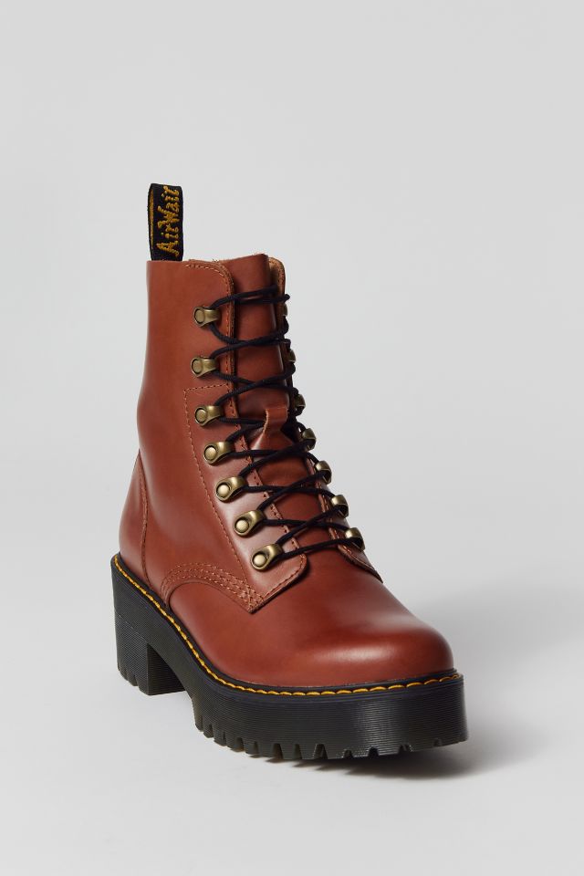 Dr martens hot sale leona sale