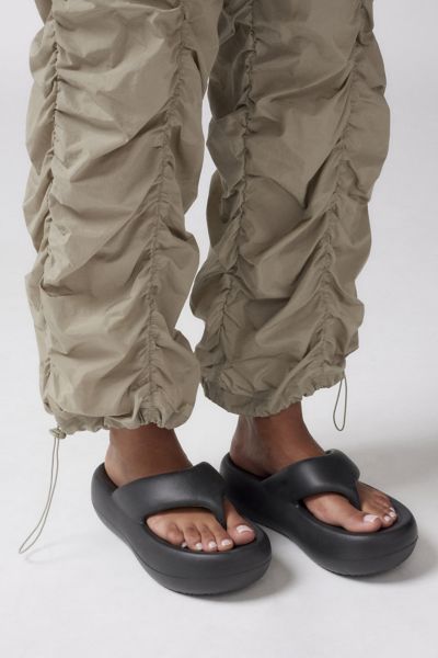 Jeffrey Campbell Chillaxin Platform Thong Sandal In Black