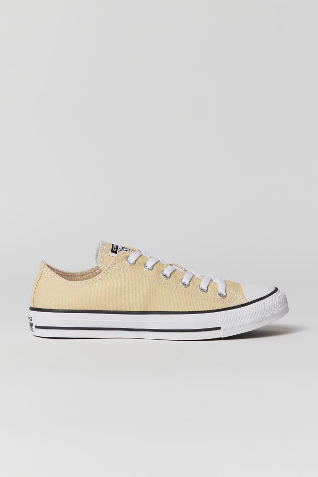 Low on sale converse shoes