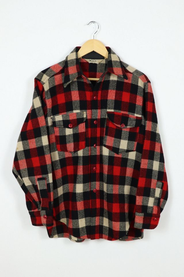 Vintage Woolrich Heavyweight Black Plaid Shirt Jacket | Urban Outfitters