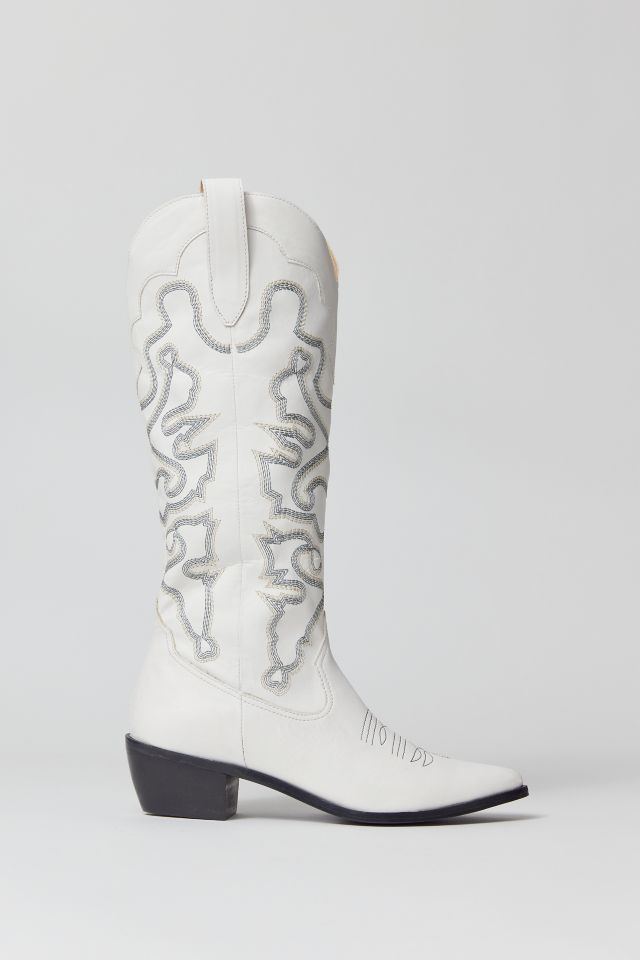 Urban outfitters 2025 white cowboy boots