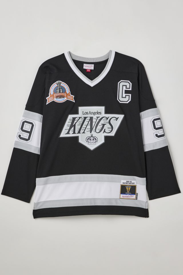 Mitchell & Ness Men's Wayne Gretzky Black Los Angeles Kings Name and Number  T-shirt