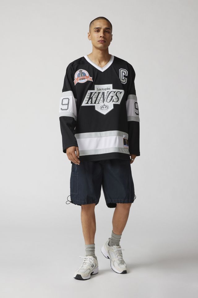 Shop Mitchell & Ness NHL Los Angeles Kings Icon Premium Wayne Gretzky Jersey  T-Shirt (black) online