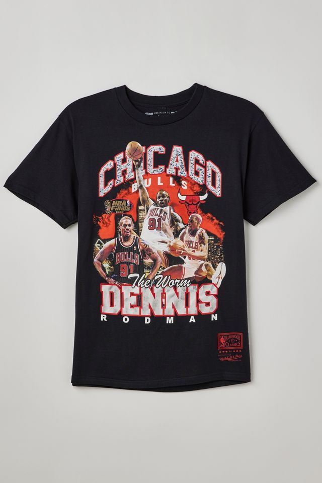 Mitchell & Ness Dennis Rodman Chicago Bulls Tee | Urban Outfitters Canada