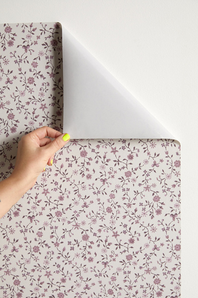 UO Home Clarissa Floral Vine Removable Wallpaper - Thumbnail 2