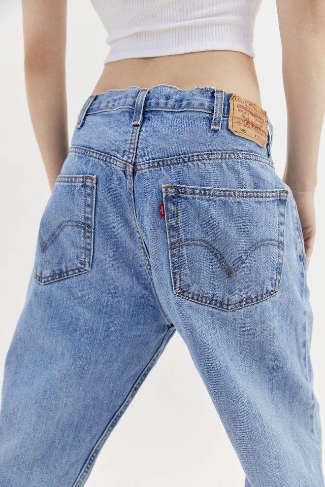 Urban outfitters 2025 levi mom jeans