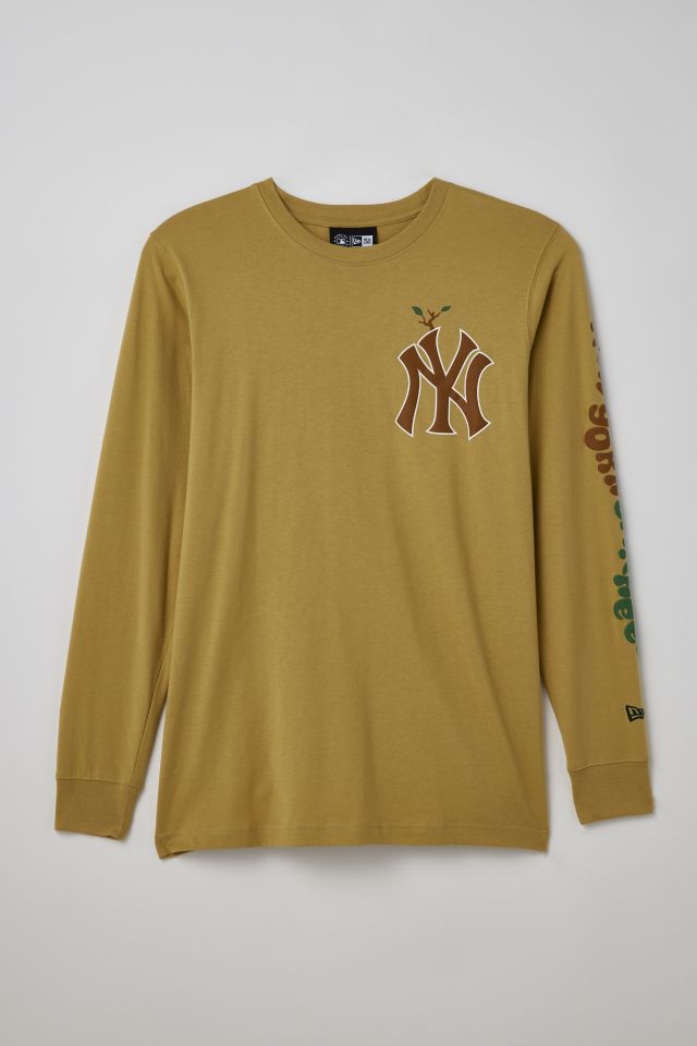 New Era New York Yankees MLB Camp Long Sleeve Tee in Brass, Men's at Urban Outfitters