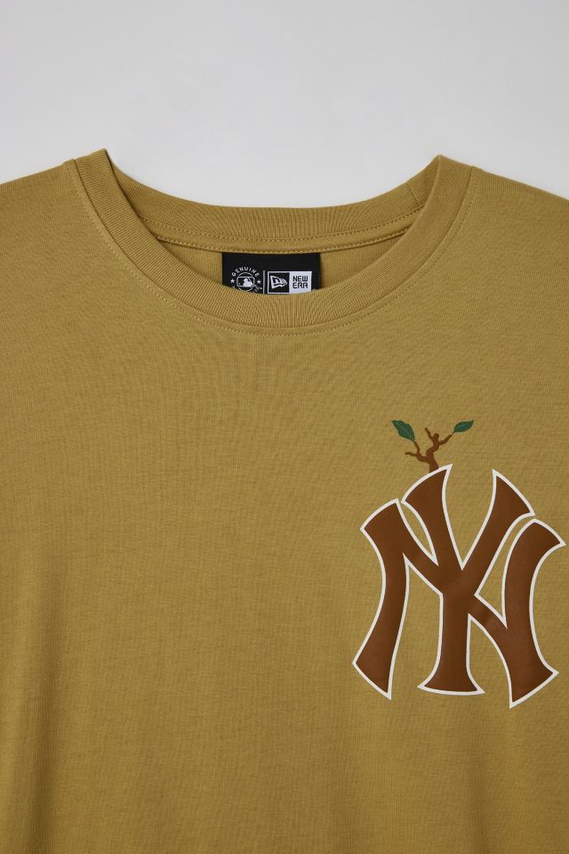 New Era Los Angeles Dodgers Camp Long Sleeve Tee in Brass, Men's at Urban Outfitters