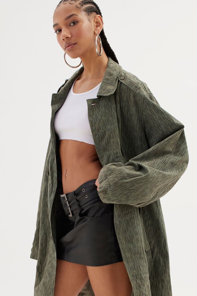 Urban Renewal Vintage Rain Camo Trench Coat | Urban Outfitters Canada