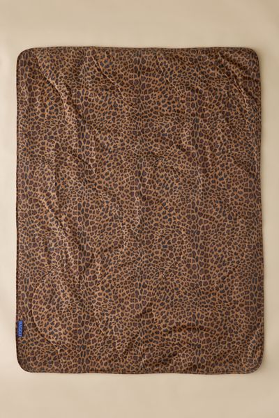 Baggu Puffy Picnic Blanket In Leopard At Urban Outfitters