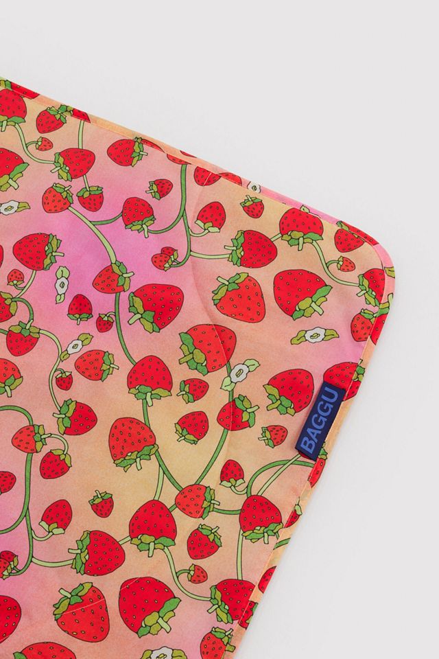 BAGGU Puffy Picnic Blanket #1