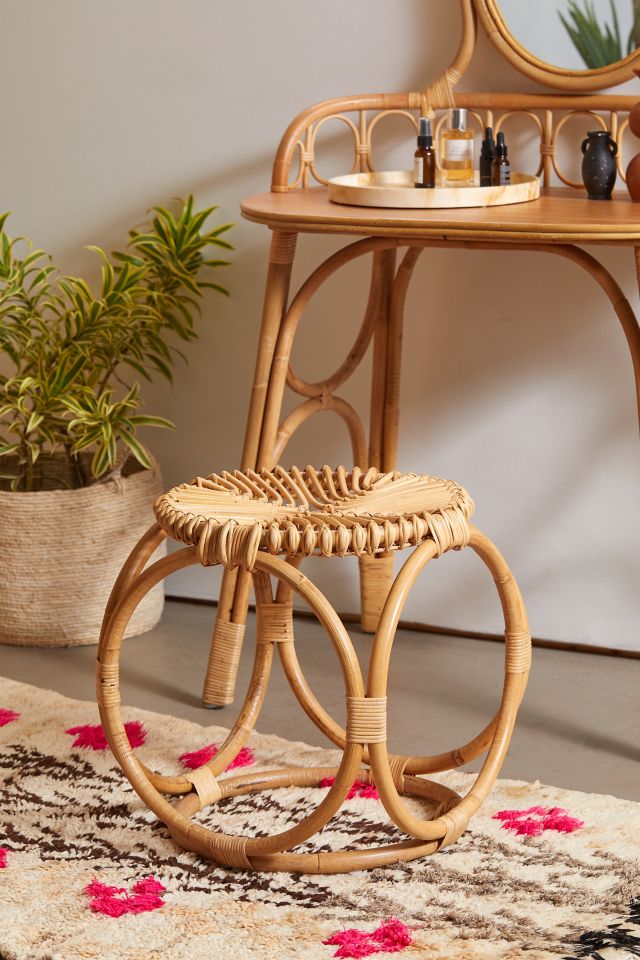 Stool rattan discount