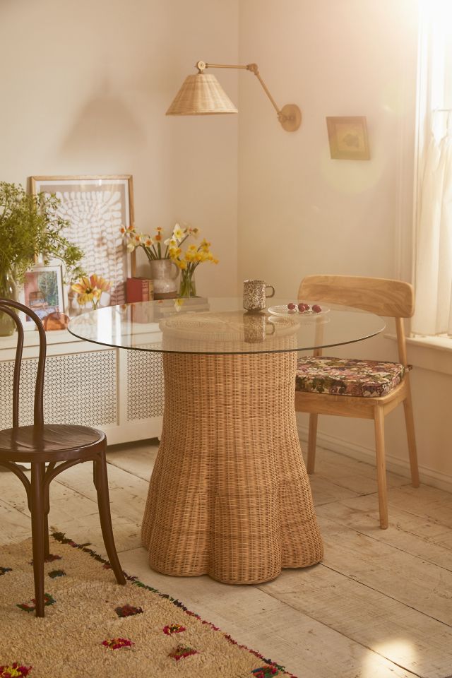 Urban outfitters round store dining table