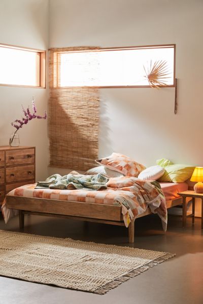 Platform bed deals frame urban outfitters