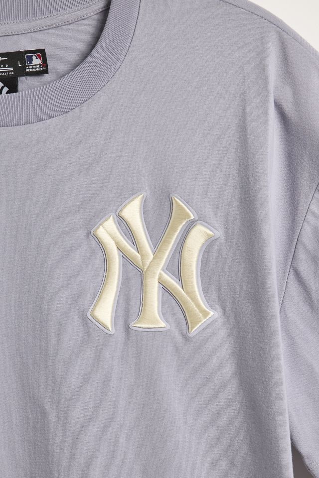 Pro Standard New York Yankees Essential Logo Tee | Urban