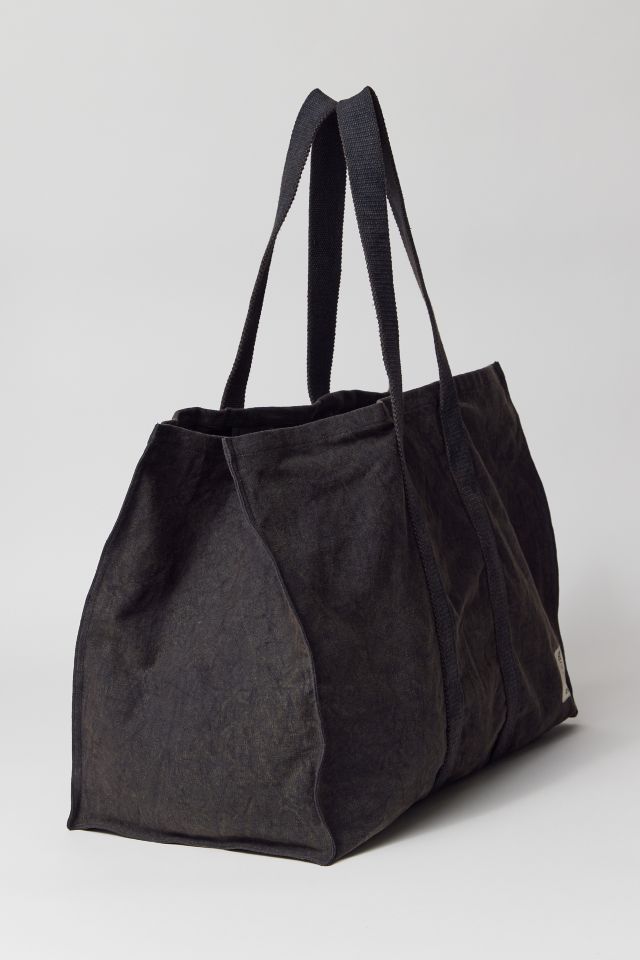 URBAN OUTFITTER☆ウォッシュ デニム トート バッグ BDG Logo Washed Denim Tote Bag | Urban Outfitters