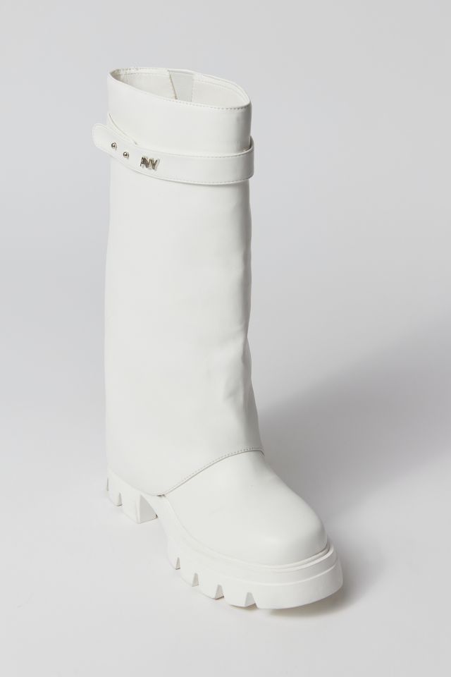 White boots hot sale urban outfitters