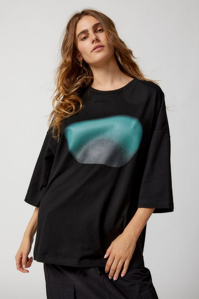 Tee Library Silence Oversized Tee | Urban Outfitters