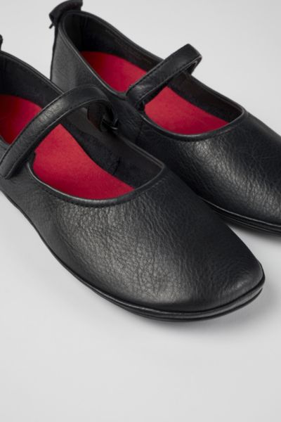 CAMPER RIGHT NINA LEATHER FLATS IN BLACK, WOMEN'S AT URBAN OUTFITTERS
