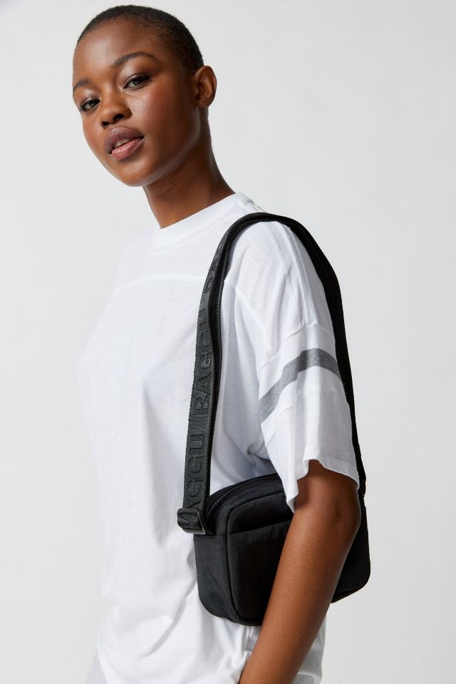 BAGGU Camera Crossbody Bag | Urban Outfitters