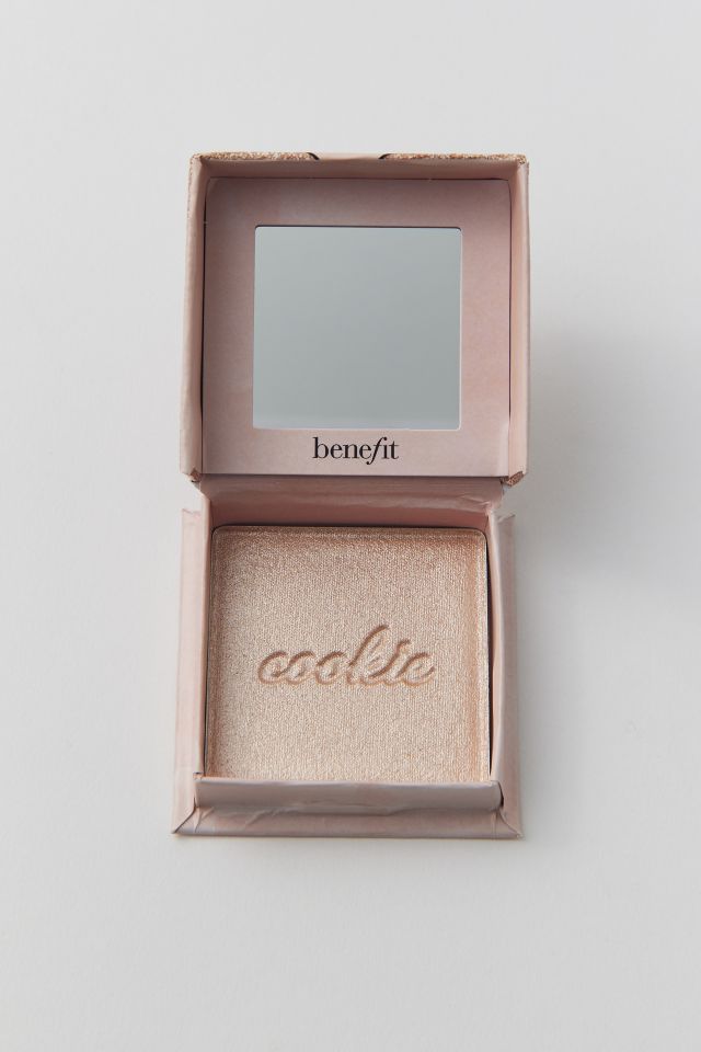 Benefit Cosmetics Cookie Golden Pearl Powder Highlighter #1