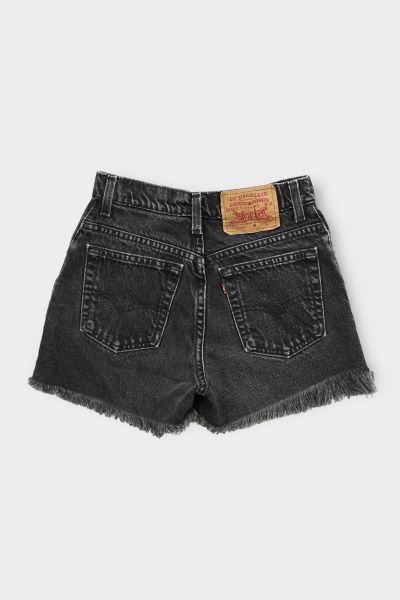 Black distressed levi shorts best sale