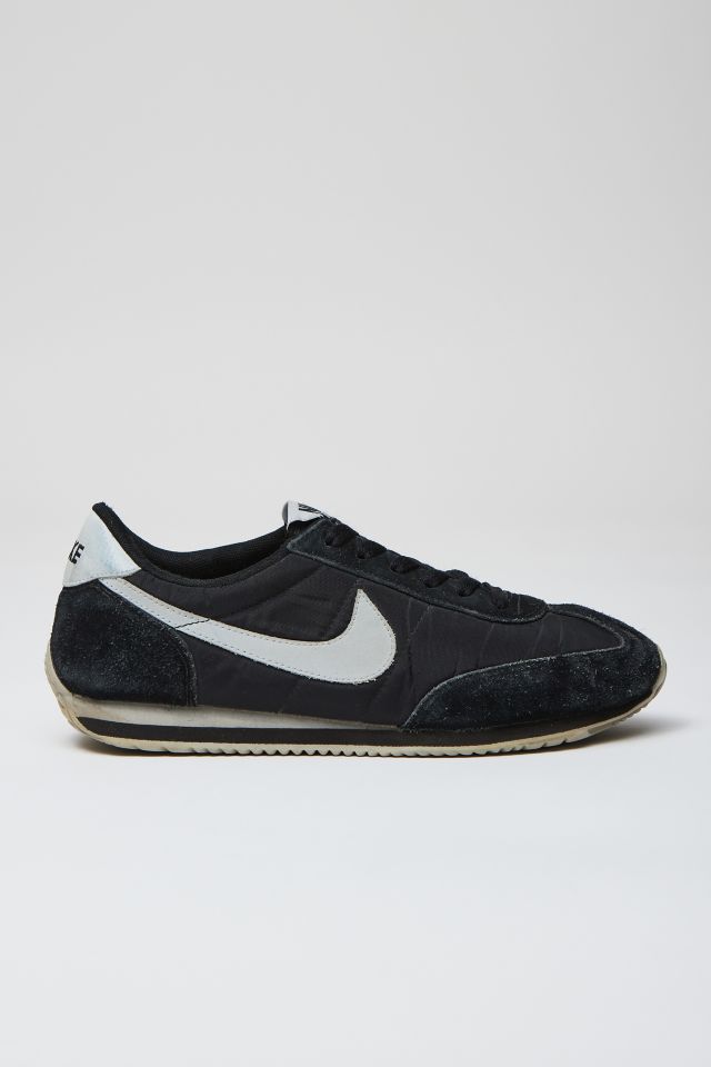 Nike hot sale throwback sneakers