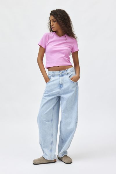 BDG RIH EXTREME BARREL MID-RISE JEAN IN VINTAGE DENIM LIGHT, WOMEN'S AT URBAN OUTFITTERS 