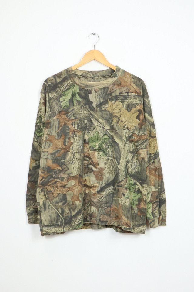 Vintage Long Sleeve Camo Tee 02 | Urban Outfitters