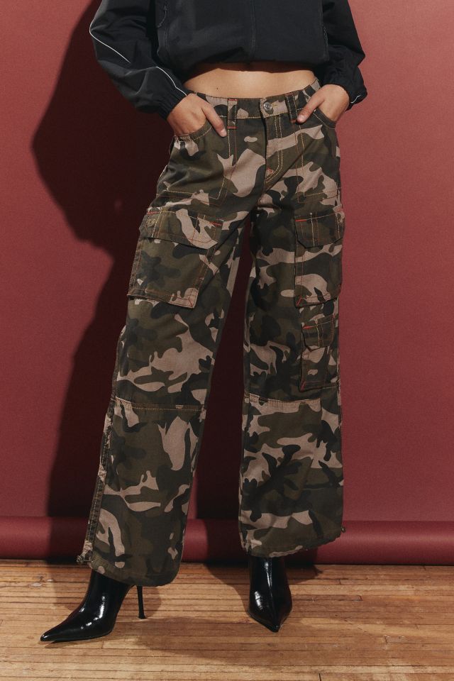 True religion store camo jeans women's