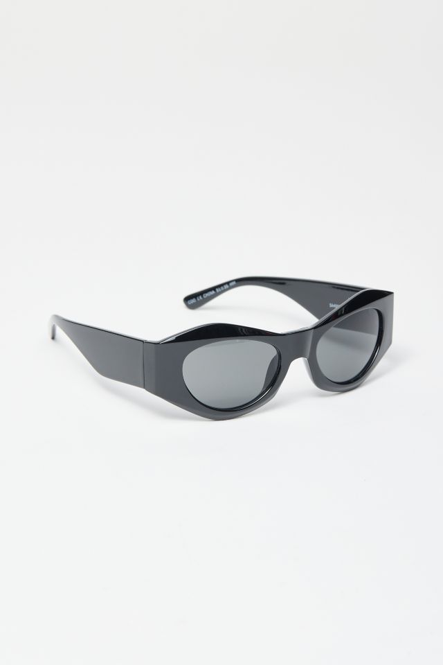 Carmen Bug Wrap Sunglasses | Urban Outfitters
