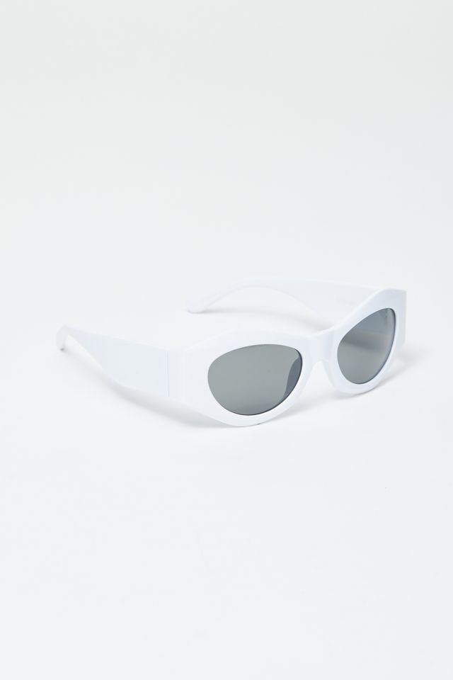 Carmen Bug Wrap Mod Sunglasses | Urban Outfitters
