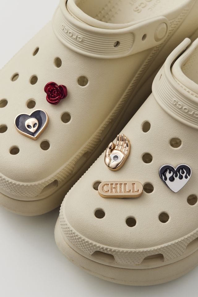 Crocs Unisex's 5-Pack Gold Shoe Charms | Jibbitz, Elevated Chill, One Size