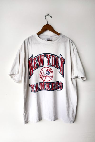 Vintage 1999 NY Yankees Tee | Urban Outfitters