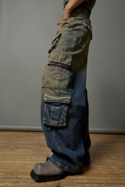 BDG Logan Buckle Baggy Boyfriend Cargo Jean | Urban Outfitters