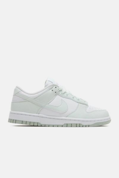 prototipo Productividad ligeramente Nike Dunk Low Women's Next Nature 'White Mint' Sneakers - DN1431-102 | Urban  Outfitters