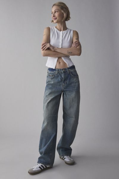 BDG LOGAN BUCKLE BAGGY BARREL JEAN IN SMOKEY TEXAS, WOMEN'S AT URBAN OUTFITTERS 