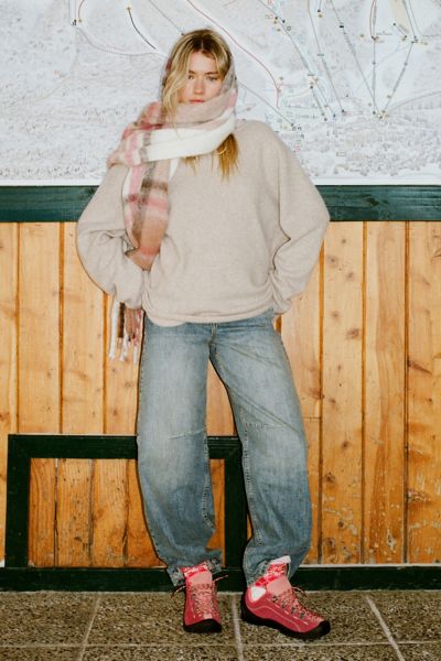 BDG Logan Buckle Baggy Barrel Jean