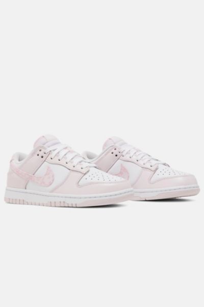 light pink dunks