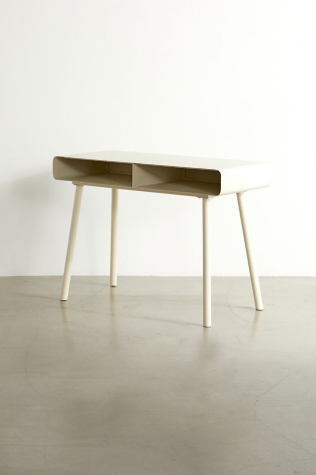 Hugo Desk #2