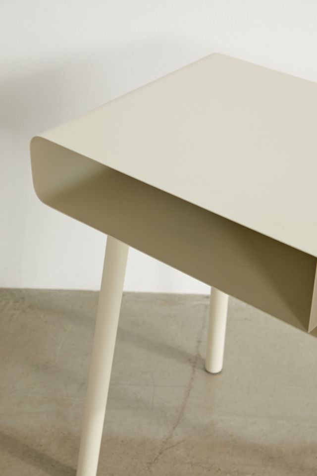Hugo Desk #3