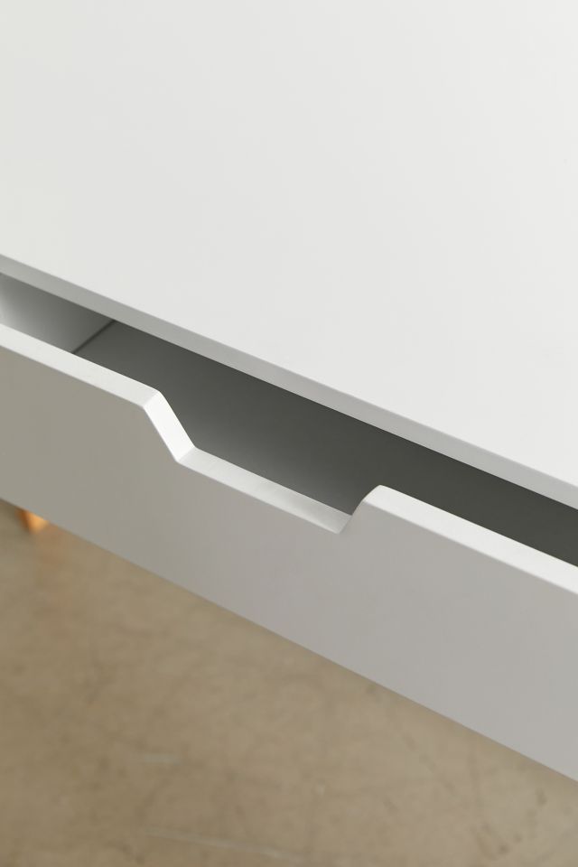 Mikaela Desk #4