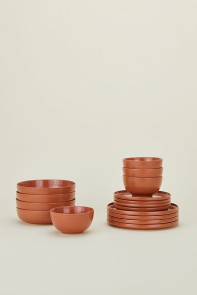 Hawkins New York Essential 16-Piece Dinnerware Set