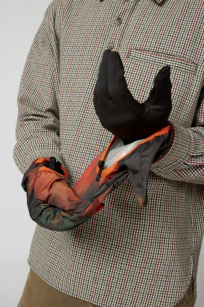 Janji Vortex Wind Block Glove | Urban Outfitters